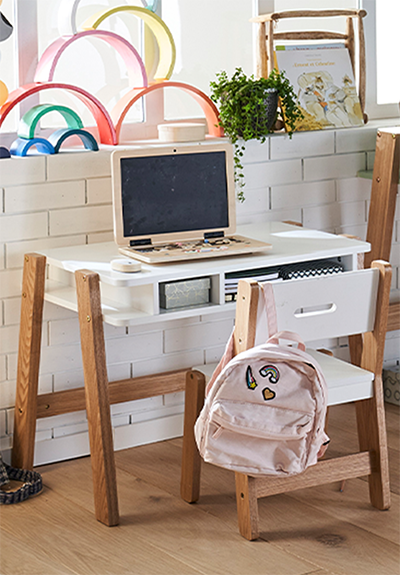 Schreibtisch für Kindergartenkinder